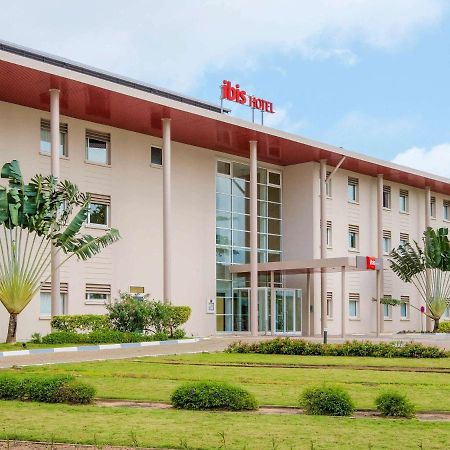 Ibis Cotonou Hotell Eksteriør bilde