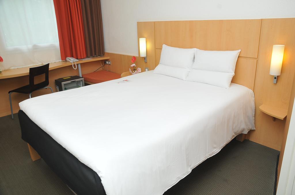 Ibis Cotonou Hotell Eksteriør bilde